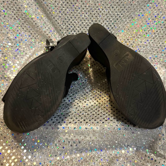 Women’s High Black Wedge Sandal Heels | 8 - Picture 4 of 8